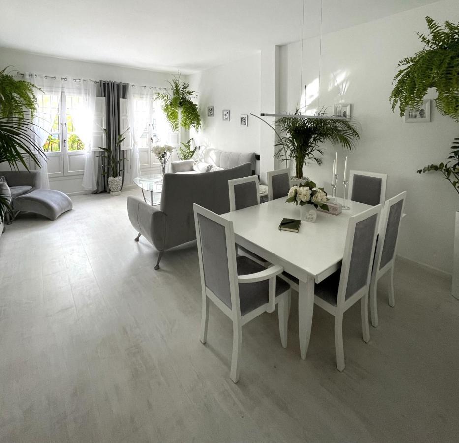 Home Away From Home Marbella Buitenkant foto